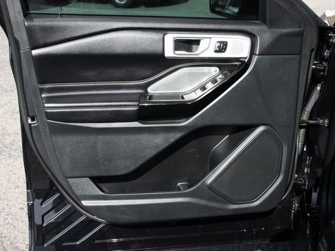 Used 2021 Ford Explorer ST w/ Equipment Group 401A image 16