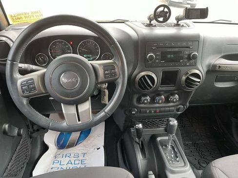 Used 2018 Jeep Wrangler Unlimited Sport AWD/4WD image 14