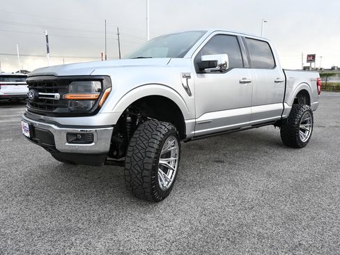 New 2025 Ford F150 XLT w/ Equipment Group 302A MID image 8