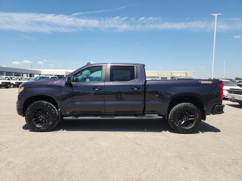Used 2022 Chevrolet Silverado 1500 LT Trail Boss w/ LT Trail Boss Premium Package AWD/4WD image 4