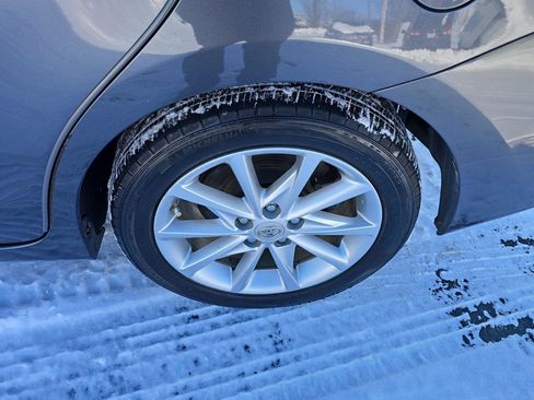 Used 2014 Toyota Prius V Five image 34