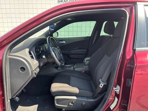 Used 2023 Dodge Charger SXT w/ Blacktop Package RWD image 4