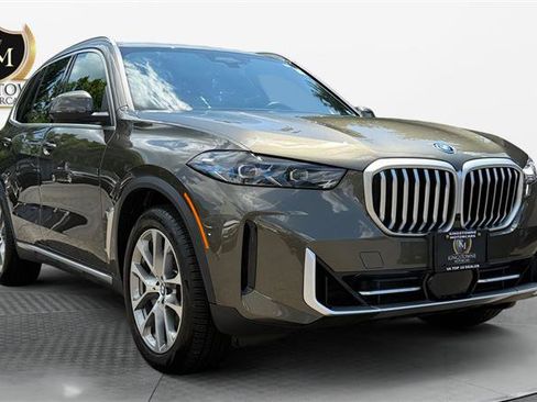 Used 2026 BMW X5 xDrive50e AWD/4WD image 7