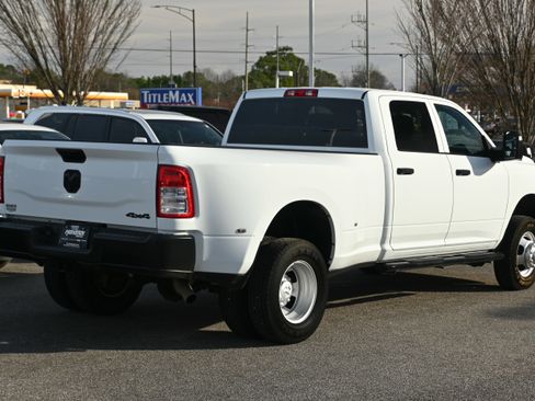 Used 2024 RAM 3500 Tradesman image 15