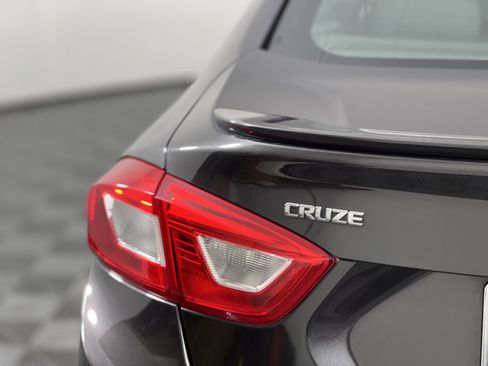 Used 2016 Chevrolet Cruze LT w/ Sun And Sound Package FWD image 12