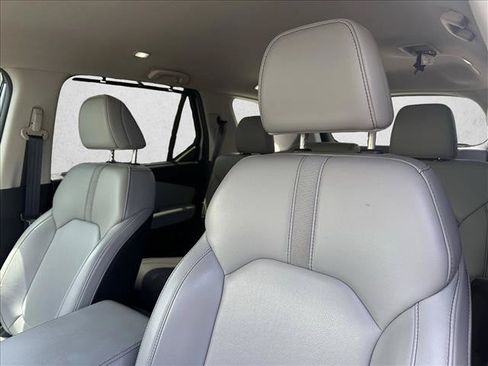 Used 2023 Honda Pilot EX-L image 11