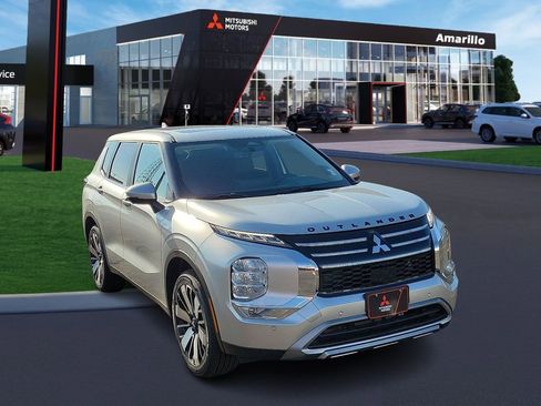 New 2025 Mitsubishi Outlander SE image 4