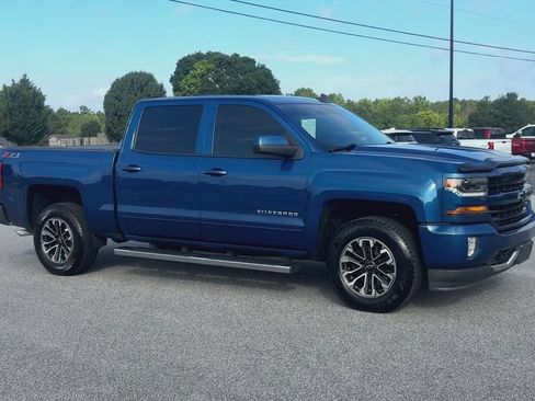 Used 2018 Chevrolet Silverado 1500 LT w/ All Star Edition AWD/4WD image 2