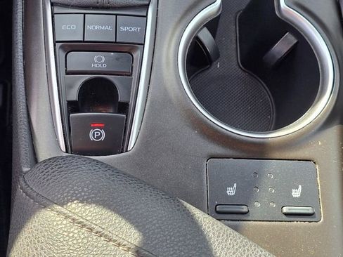 Used 2023 Toyota Camry XLE image 22