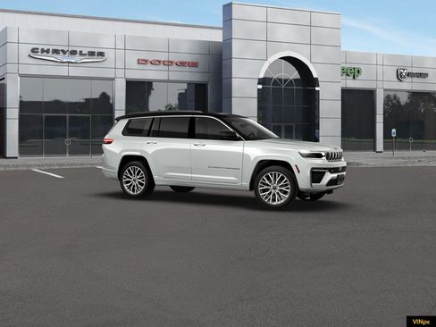 New 2026 Jeep Grand Cherokee L Summit AWD/4WD image 10