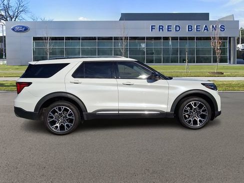 Used 2025 Ford Explorer Platinum w/ Ultimate Package AWD/4WD image 9