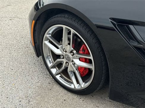 Used 2019 Chevrolet Corvette Stingray Coupe w/ 1LT image 11