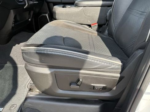 Used 2025 RAM 3500 Laramie AWD/4WD image 13