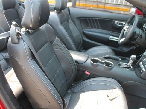 Used 2017 Ford Mustang GT Premium w/ Equipment Group 401A image 21