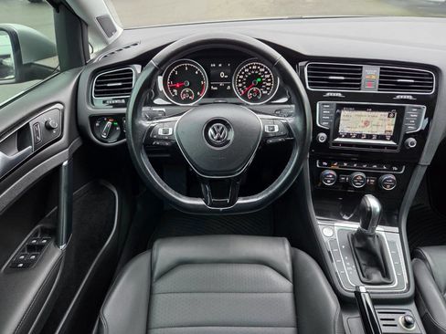 Used 2015 Volkswagen Golf TDI SEL image 13