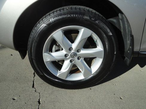 Used 2010 Nissan Murano S image 2