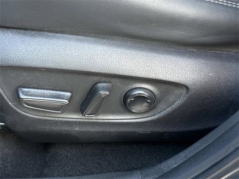 Used 2023 Toyota RAV4 XLE Premium image 10