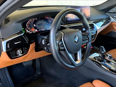 Used 2022 BMW 530i 530i w/ Executive Package image 18