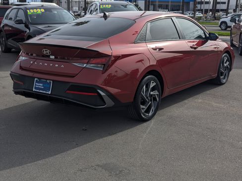 Certified 2025 Hyundai Elantra Sport image 2