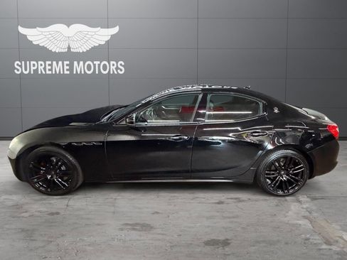 Used 2018 Maserati Ghibli image 2