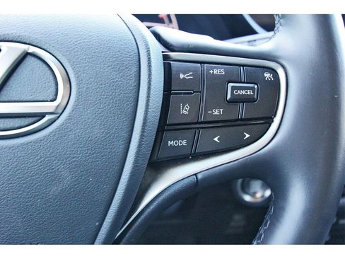 Used 2022 Lexus ES 350 w/ Premium Package image 12