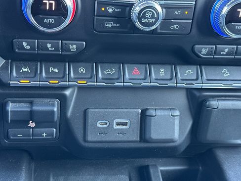 Used 2020 GMC Sierra 1500 SLT w/ SLT Premium Plus Package image 28