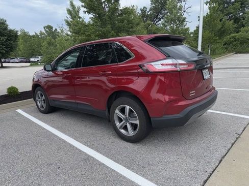 Used 2022 Ford Edge SEL w/ Convenience Package AWD/4WD image 2