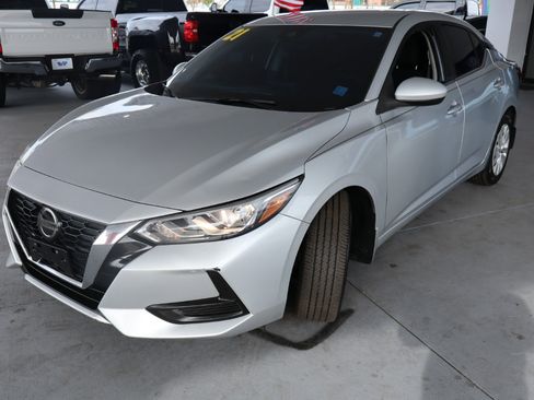 Used 2021 Nissan Sentra S image 9