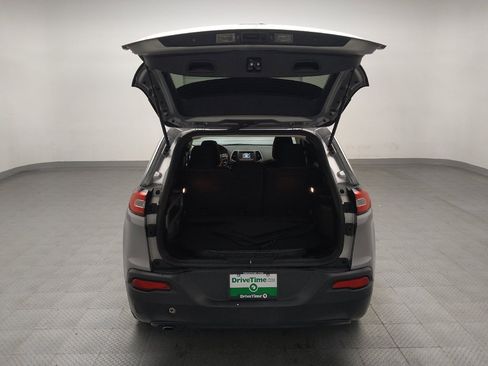 Used 2014 Jeep Cherokee Latitude FWD image 29