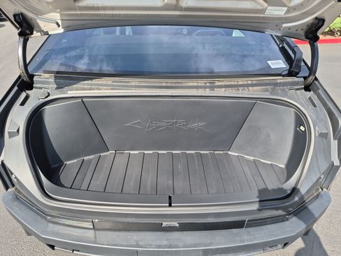 Used 2024 Tesla Cybertruck Cyberbeast AWD/4WD image 34