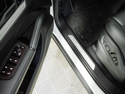 New 2026 Porsche Cayenne S AWD/4WD image 8