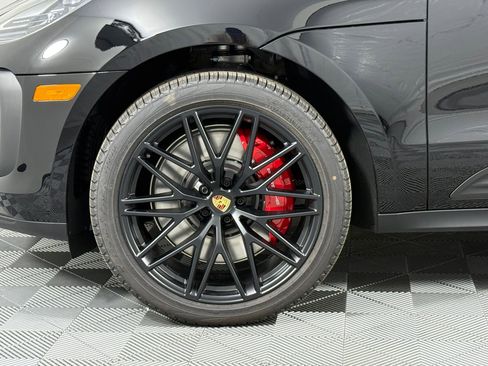 New 2026 Porsche Macan GTS image 12