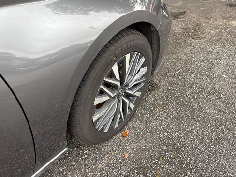 Used 2025 Nissan Altima 2.5 SV FWD image 27
