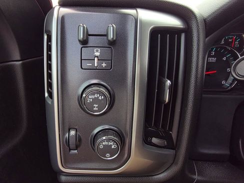 Used 2017 Chevrolet Silverado 1500 LT w/ Trailering Package image 13