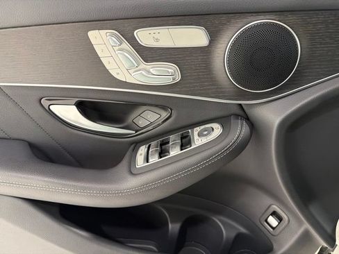 Used 2022 Mercedes-Benz GLC 300 4MATIC image 11