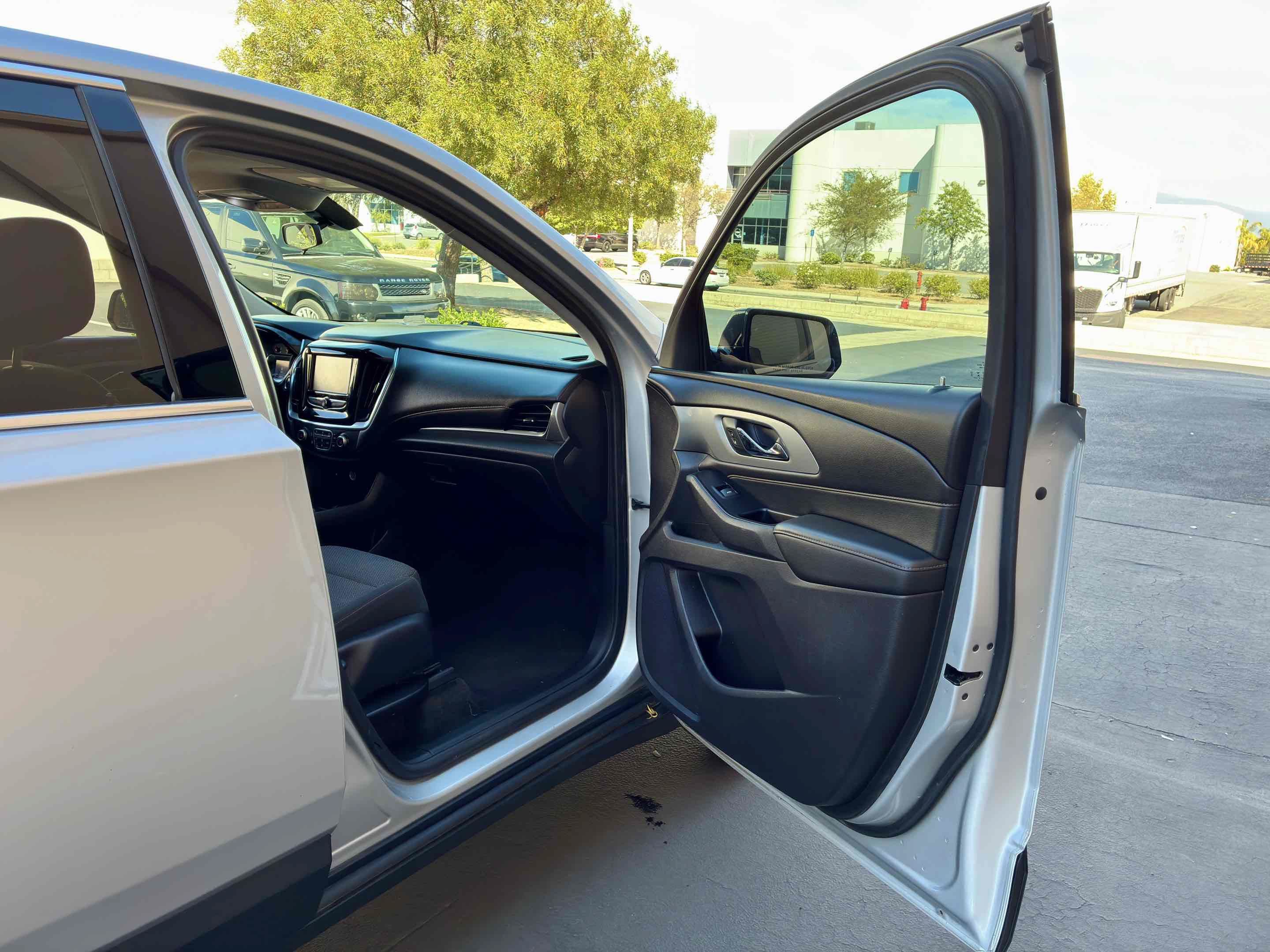 Used 2019 Chevrolet Traverse LS FWD image 41