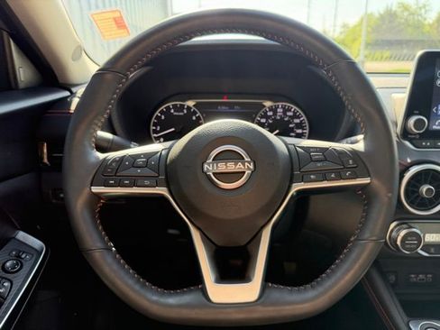 Certified 2025 Nissan Sentra SR w/ SR Premium Package FWD image 17