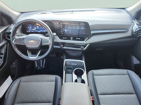 Certified 2025 Chevrolet Equinox LT w/ Convenience Package II image 33