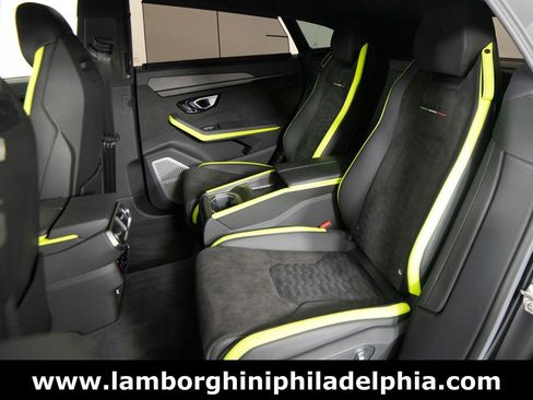 Used 2022 Lamborghini Urus AWD/4WD image 40