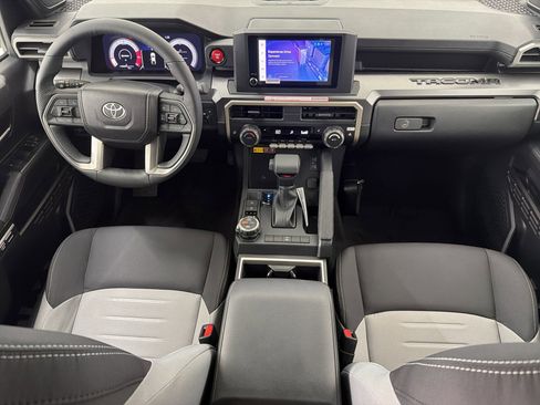 Used 2025 Toyota Tacoma TRD Off-Road w/ TRD Off Road Upgrade Package image 15