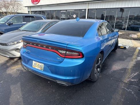 Used 2018 Dodge Charger R/T w/ Plus Group image 5