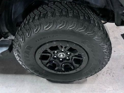 Used 2023 Ford Bronco Wildtrak AWD/4WD image 9
