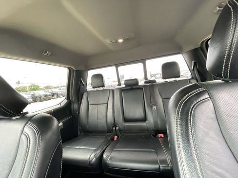 Used 2018 Ford F150 Lariat w/ Equipment Group 502A Luxury AWD/4WD image 20