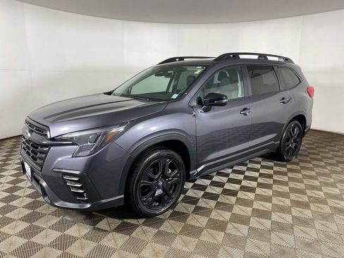 Used 2023 Subaru Ascent Onyx Edition image 9