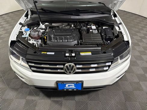 Used 2021 Volkswagen Tiguan SEL AWD/4WD image 25