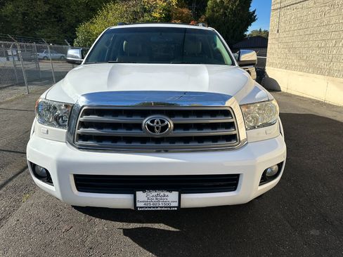Used 2014 Toyota Sequoia Limited image 2