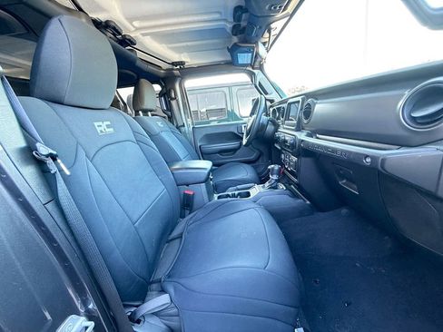 Used 2023 Jeep Wrangler Sport S image 32