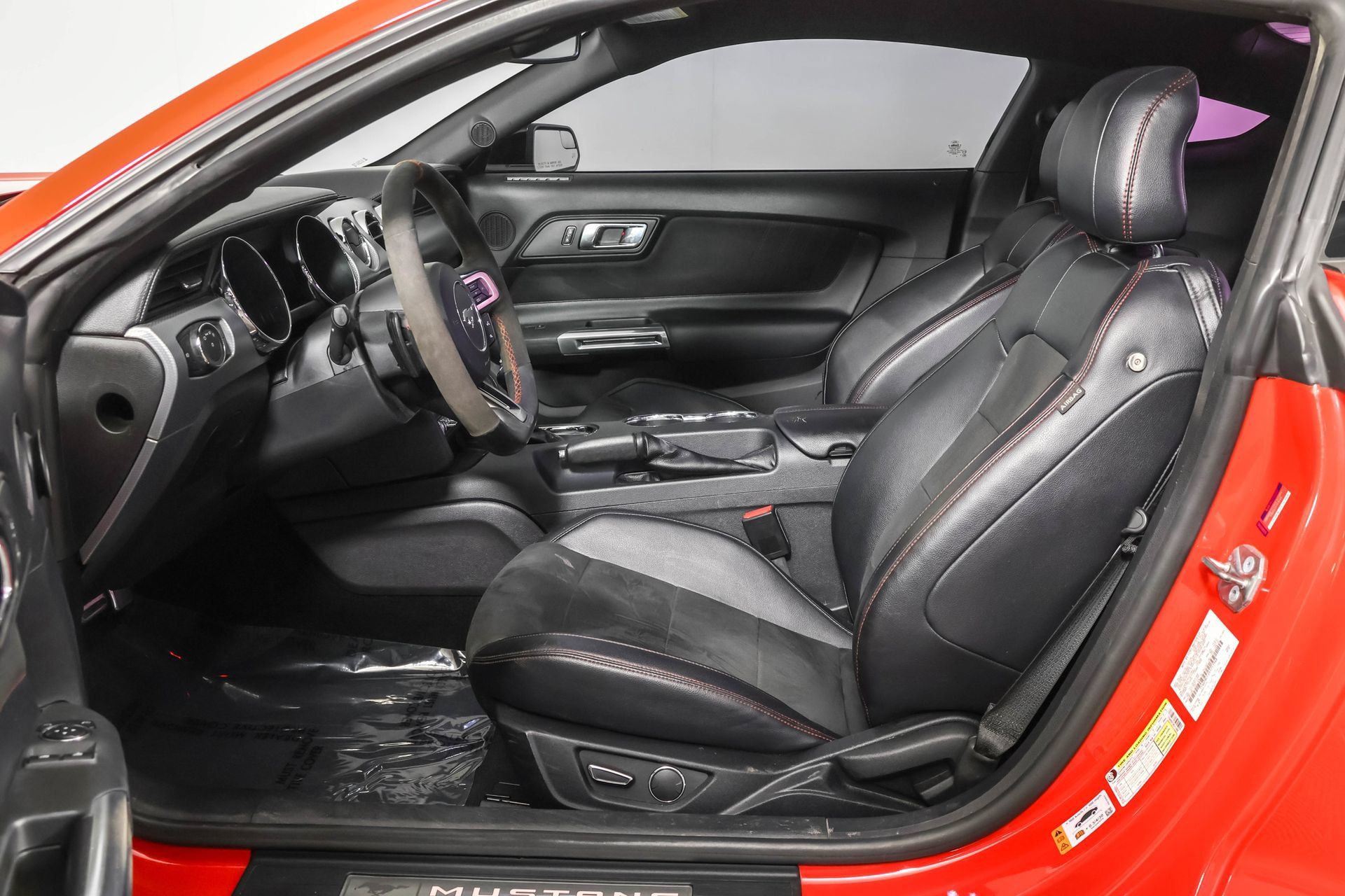 Used 2017 Ford Mustang GT Premium w/ Enhanced Security Package RWD image 7