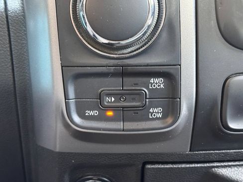 Used 2024 RAM 1500 Classic SLT AWD/4WD image 5