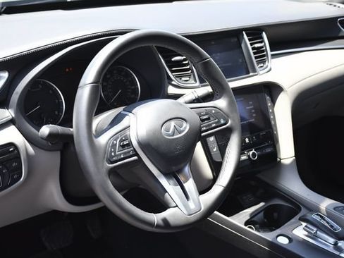 Used 2025 INFINITI QX50 Luxe AWD/4WD image 23
